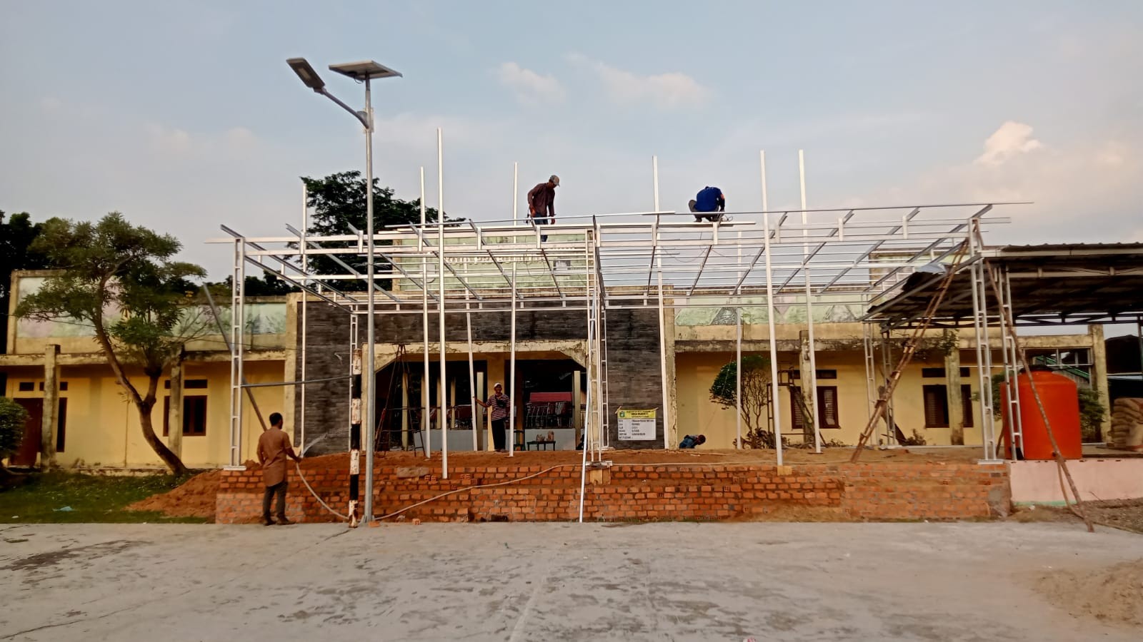 PANGUNG_ACARA_DESA.jpg